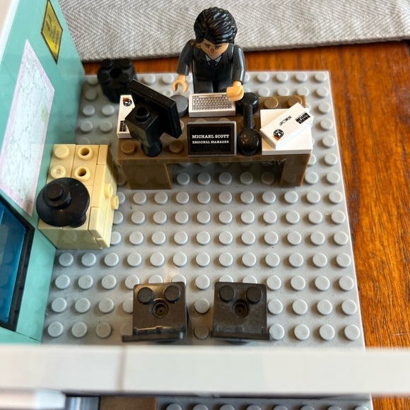 The Office Dunder Mifflin Construction Set - Picture 3 of 7